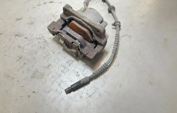 BMW 5 F10 F11 Front brake caliper
