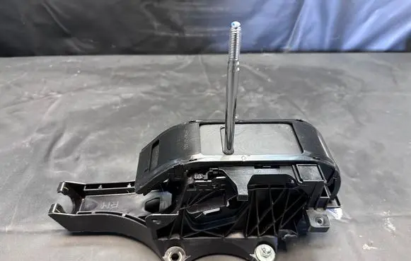 Toyota Hilux VIII Gear shifter/selector A002 0115 335500K180