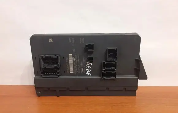 Mercedes-Benz Sprinter W906 Fuse module A9069024301 A9069017501