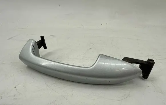 Volkswagen PASSAT B6 Front door exterior handle 3C0837210