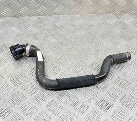 Coolant pipe/hose