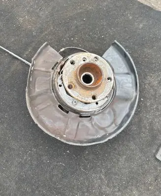 BMW 4 F36 Gran coupe Rear wheel hub spindle/knuckle 1161761