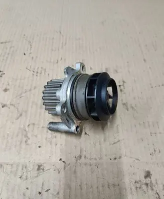 Volkswagen Amarok Water pump WP0111 A28723 6032