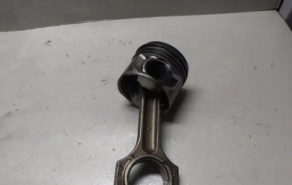 BMW X5 E70 Piston with connecting rod 306D5