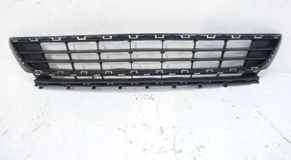 Volkswagen Golf VII Front bumper lower grill 5G0853677