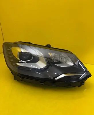 Volkswagen Sharan Headlight/headlamp 7N1941752B