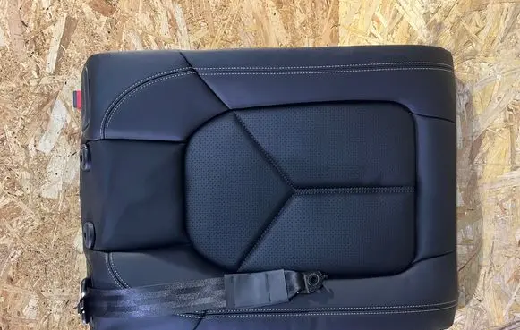 Porsche Macan (95B) Rear seat 