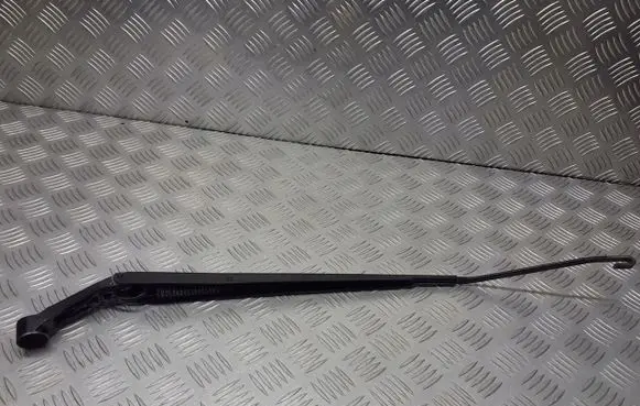 Toyota Corolla Verso E121 Front wiper blade arm