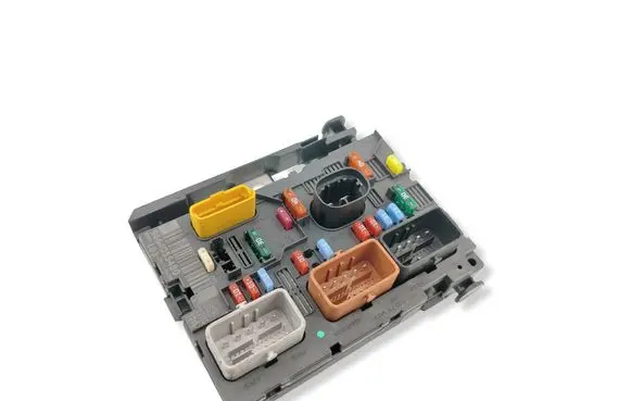Peugeot 207 Fuse module 9664055480