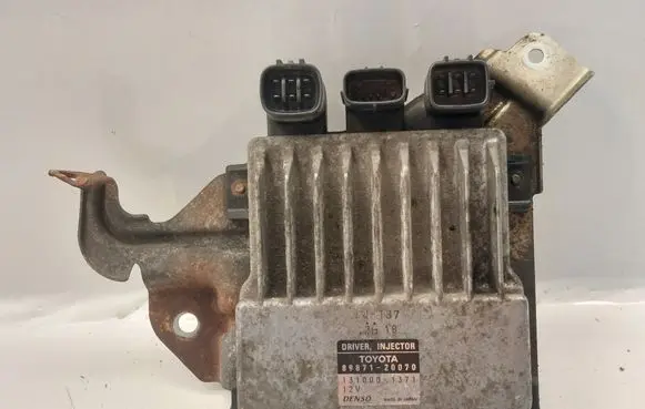 Toyota Corolla Verso AR10 Fuel injection control unit/module 8987120070 1310001371