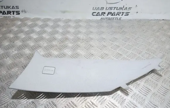 Jaguar XF X250 (D)pillar trim (top) 8X23F519A96BF