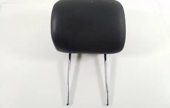 BMW X3 E83 Front seat headrest 