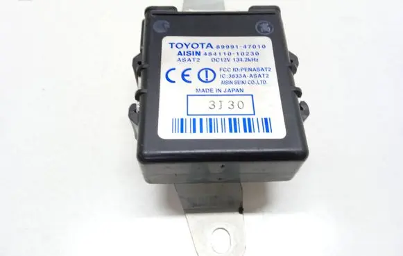 Toyota Prius (XW20) Door control unit/module 8999147010 48411010230 3833AASAT2