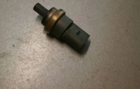 Volkswagen PASSAT B6 Coolant temperature sensor 06A919501A