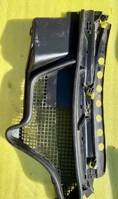Mercedes-Benz E W210 Dash center air vent grill 2108300213 SP3054