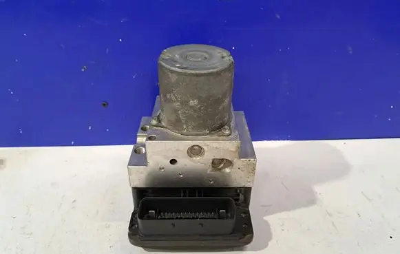 Mercedes-Benz E W212 ABS Pump A2184310312
