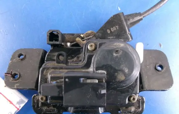 Jeep Compass Tailgate/trunk/boot lock/catch/latch