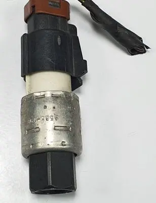 Ford Focus Air conditioning (A/C) pressure sensor 95BW-19E561-AA
