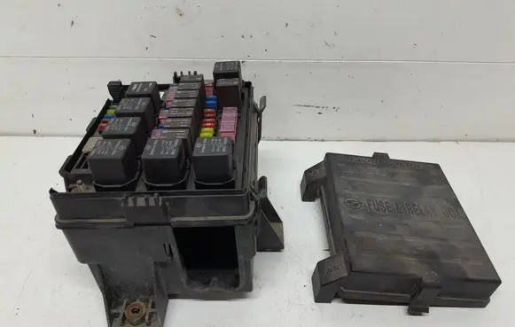 SsangYong Rexton Fuse module Y220EDP