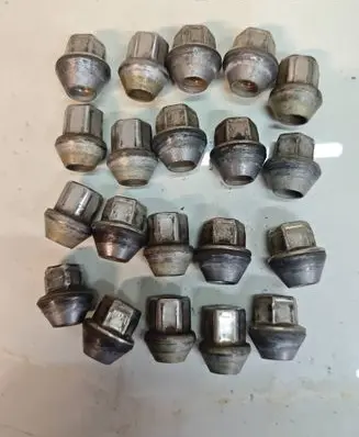 Volvo V40 Nuts/bolts 