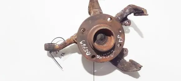 Volkswagen Jetta II Front wheel hub