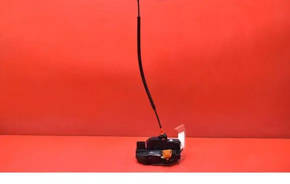 Opel Mokka X Rear door lock 
