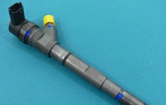 Fuel injector