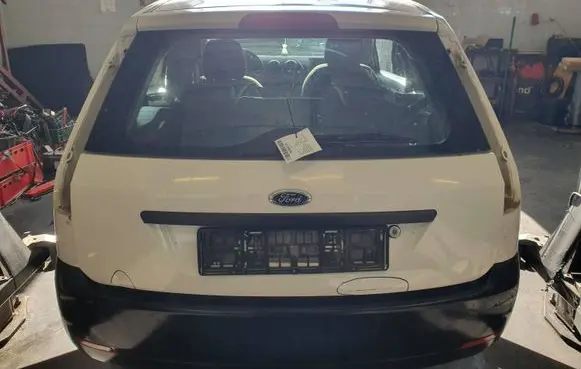 Ford Fiesta Tailgate/trunk/boot lid DIAMOND WHITE NO.2