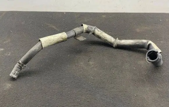 Audi Q7 4L Engine coolant pipe/hose 3B0122291B