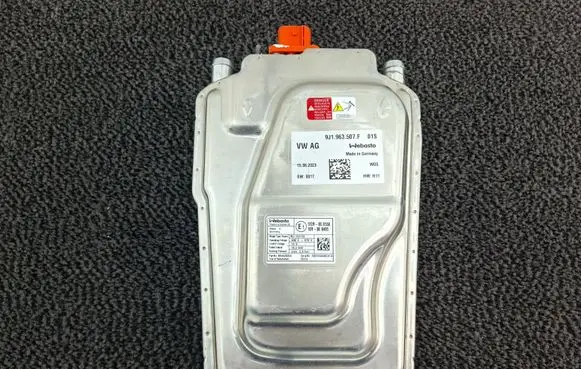 Porsche Taycan 9J1 Auxiliary heating control unit/module 9J1963507F 122R000550 10R068485