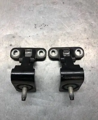 Audi A3 S3 8V Tailgate/trunk/boot hinge 8V3827299A