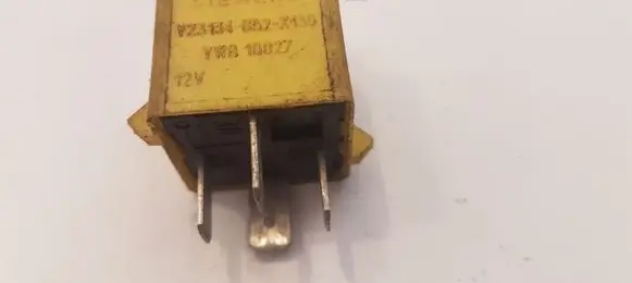 Land Rover Discovery Other relay V23134B52X130 YWB10027
