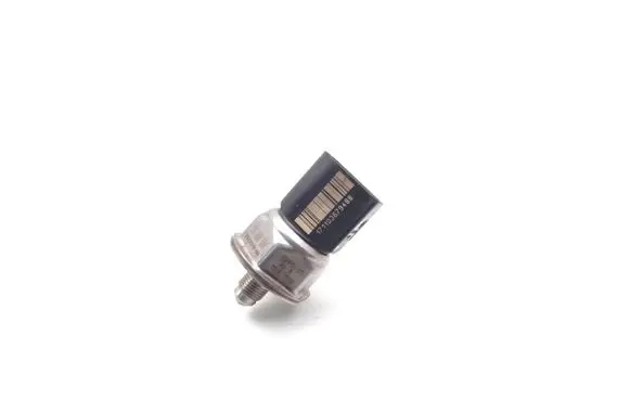 BMW 3 E90 E91 Fuel pressure sensor 7537319