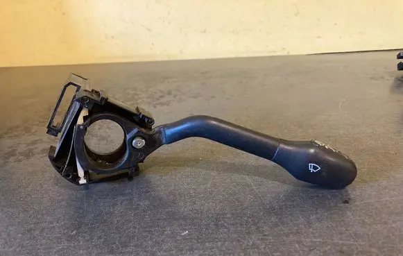 Volkswagen PASSAT B5 Wiper control stalk 1H6953503AA