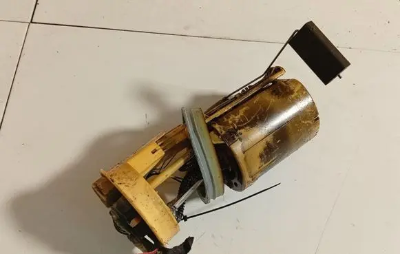 Volkswagen Sharan In-tank fuel pump 88457310