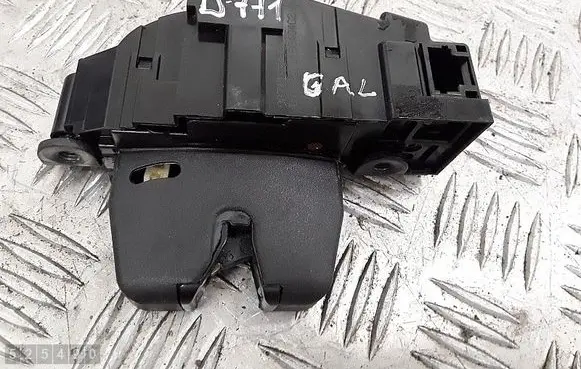 Citroen Berlingo Tailgate/trunk/boot lock/catch/latch 9671153480