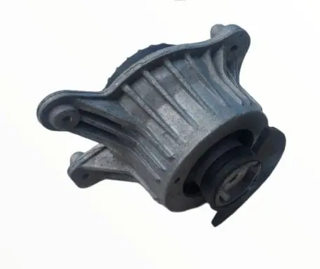 Mercedes-Benz C W205 Engine mount bracket A2052406717
