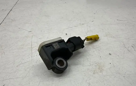 Maserati Ghibli Airbag deployment crash/impact sensor A1668210151