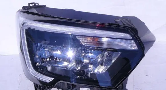 Renault Master III Headlight/headlamp 260105567R 366900804 0021113104