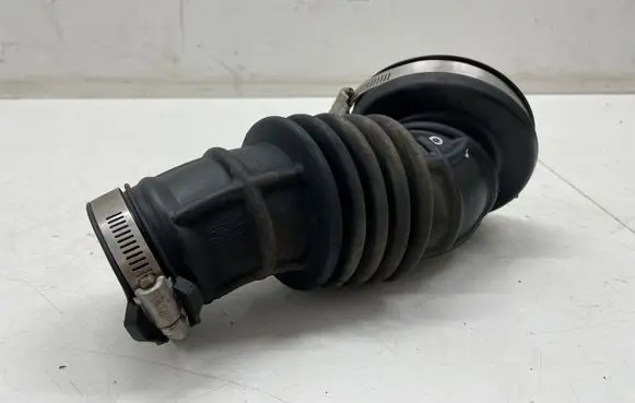 Opel Insignia B Intercooler hose/pipe 84120196