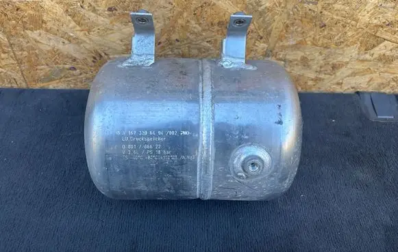 Mercedes-Benz GLE W167 Vacuum air tank A1673206404 000106622