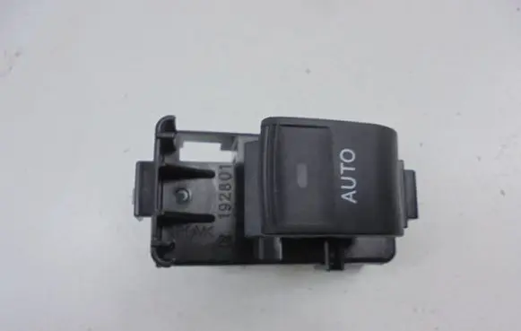 Toyota Auris E180 Electric window control switch 192801