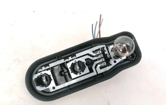 BMW 5 E39 Tail light bulb cover holder 2496339