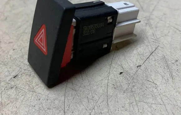 Volkswagen Golf VI Hazard light switch 5K0953503A