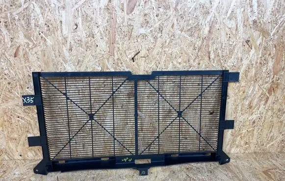 Nissan Leaf I (ZE0) Radiator trim 214963NL1B