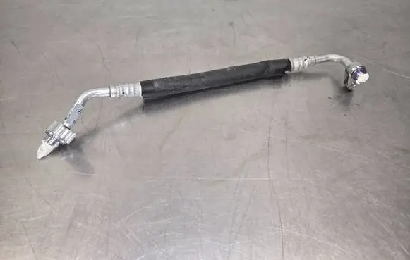 Air conditioning (A/C) pipe/hose