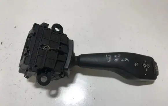 BMW 3 E46 Indicator stalk 8363668m 0110401025