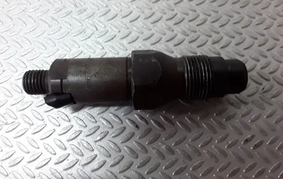 Peugeot Partner Fuel injector LCR6736001