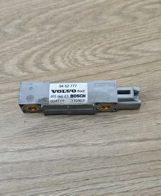 Volvo S80 Airbag deployment crash/impact sensor 9452777 004711 110403