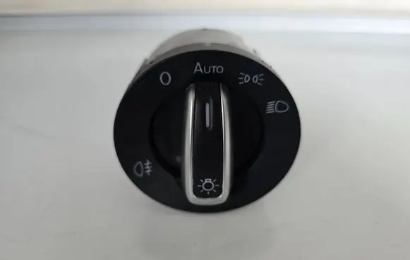 Volkswagen PASSAT B7 Light switch 3C8941431